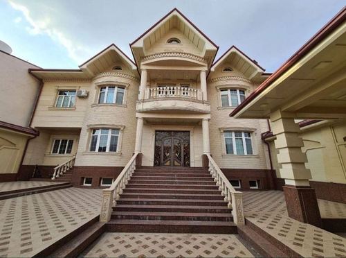 6-room house, 450 m²