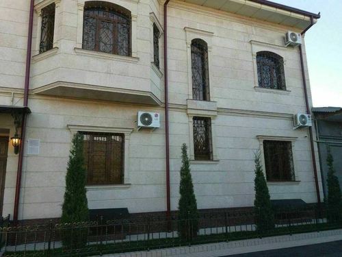 6-room house, 400 m²