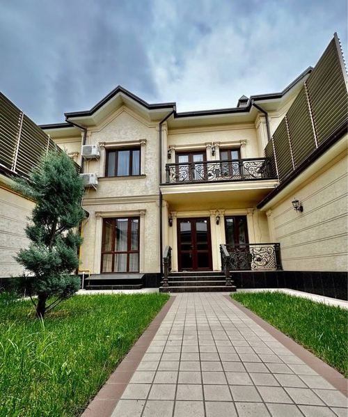6-room house, 230 m²