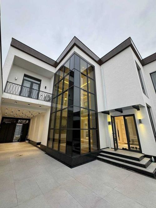 6-room house, 520 m²