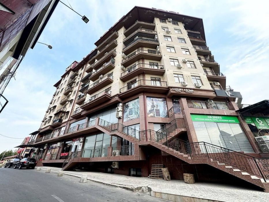 Продается офис улица Циолковский 67м2
