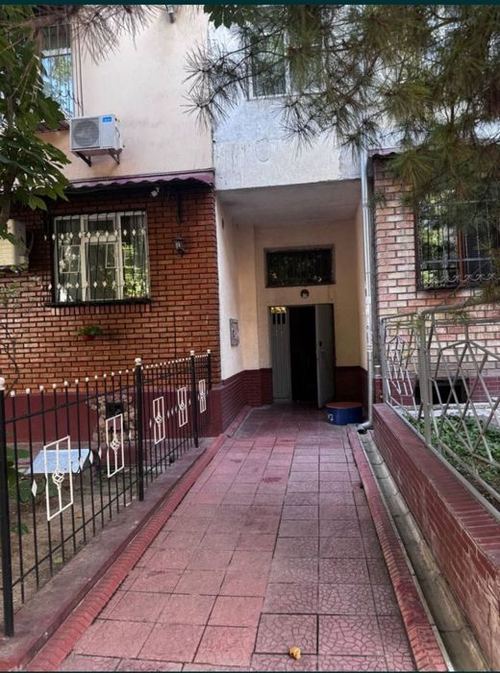 3-xonali kvartira, 86 m²