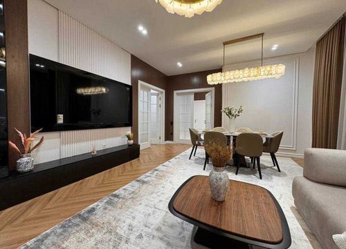 4-комнатная квартира, 140 м²