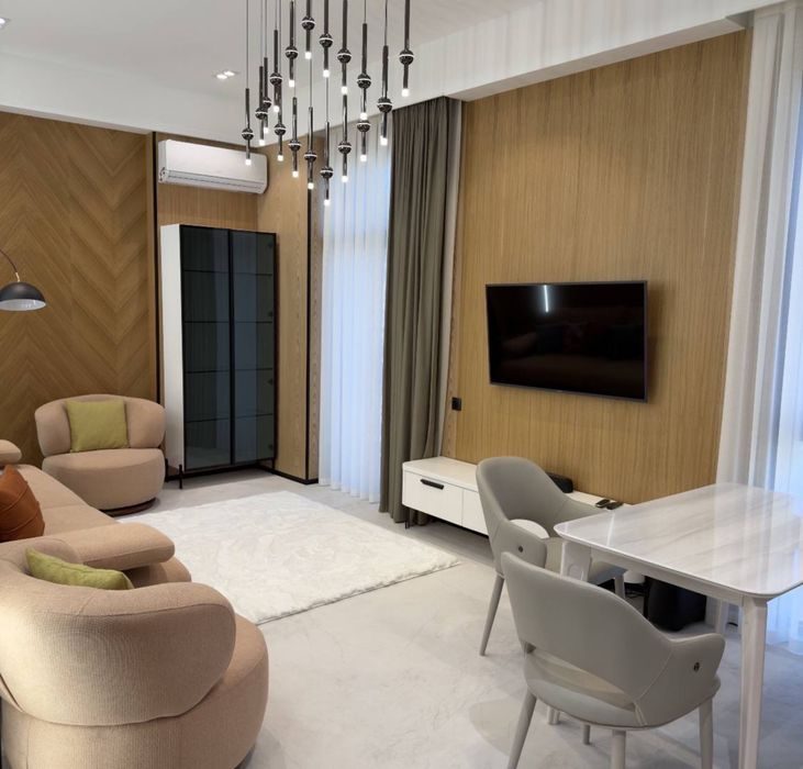 3-комнатная квартира, 90 м², Ташкент, Мирабадский район, в аренду