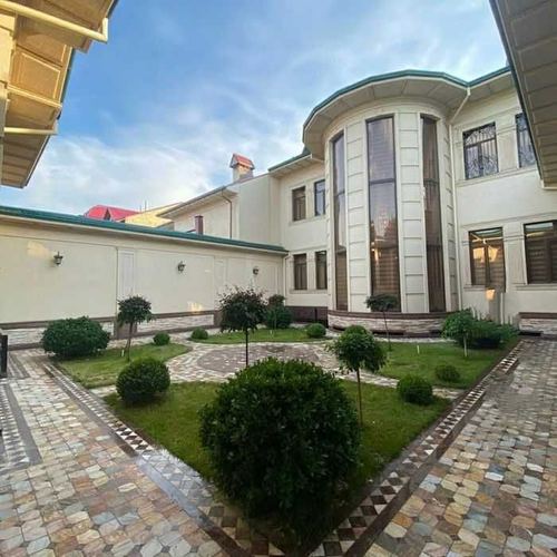 7-room house, 500 m²