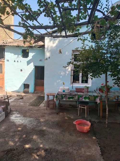 Продаю участок 5. сотки  Фаргона йули вдоль дороги 1 линия