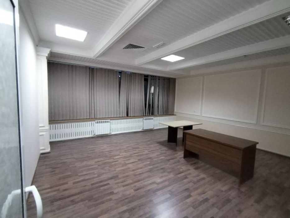 Аренда под офис 155кв.м 5комната, метро Айбек! Бизнес Центр! 18у.е