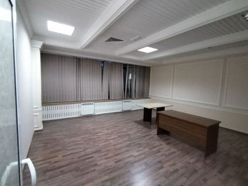Аренда под офис 155кв.м 5комната, метро Айбек! Бизнес Центр! 18у.е