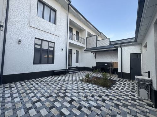6-комнатный дом, 240 м²