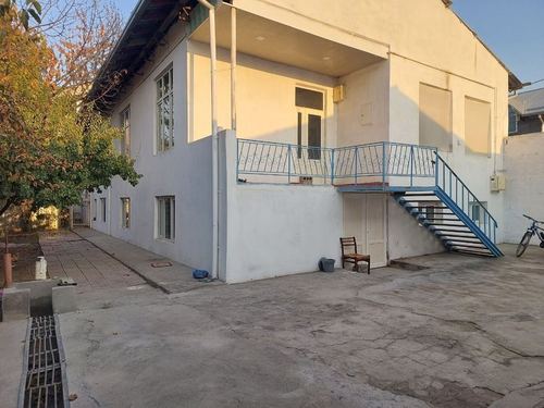 7-комнатный дом, 260 м²