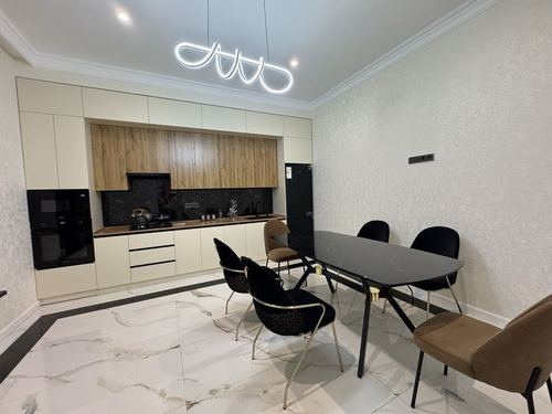 6-комнатный дом, 250 м²