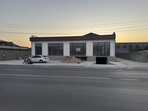 Toshkent shahar Yangi hayot tumanida zdaniya arendaga beriladi!!!