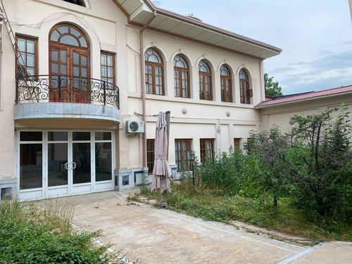 11-комнатный дом, 700 м²