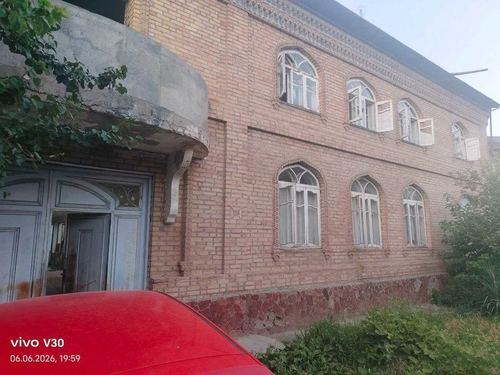 8-комнатный дом, 250 м²