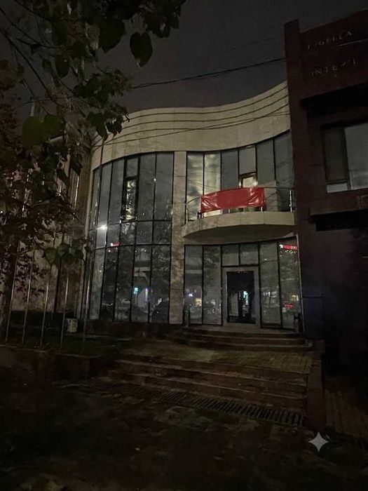 (М) Сдаётся в аренду отдельно стоящее здание в центре города (Мукуми)