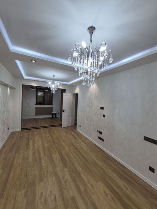 4-xonali kvartira, 90 m²