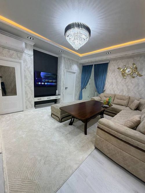 3-xonali kvartira, 90 m²