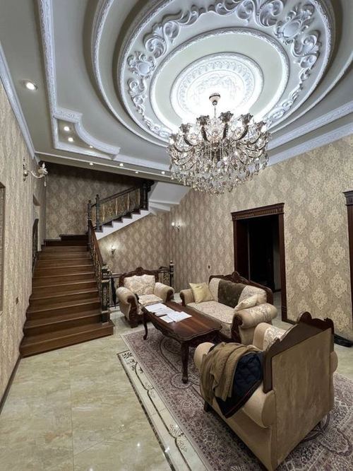 7-room house, 350 m²