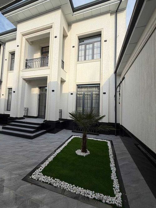 6-room house, 350 m²