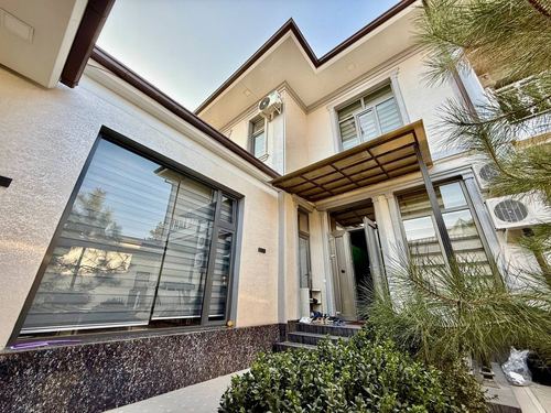 6-room house, 350 m²