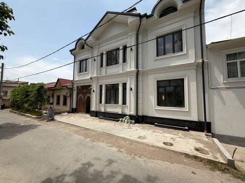6-room house, 550 m²