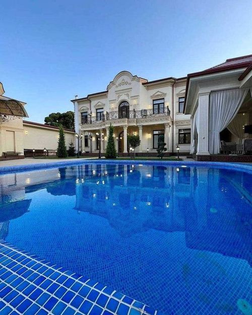 7-комнатный дом, 800 м²