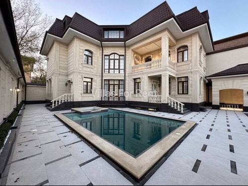 12-комнатный дом, 1100 м²