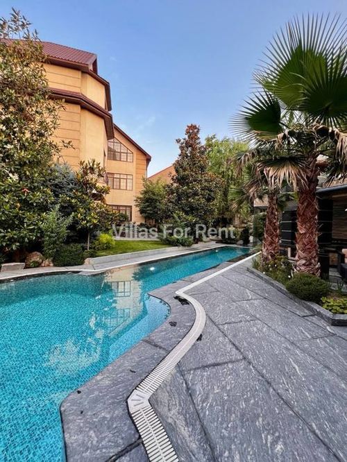 15-комнатный дом, 1500 м²
