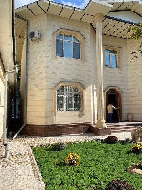 8-комнатный дом, 350 м²