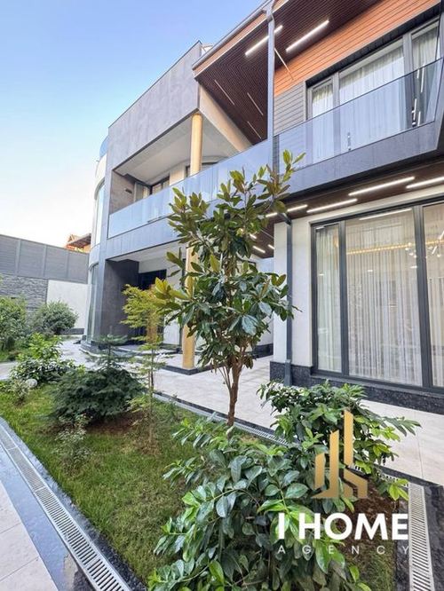 12-комнатный дом, 1200 м²