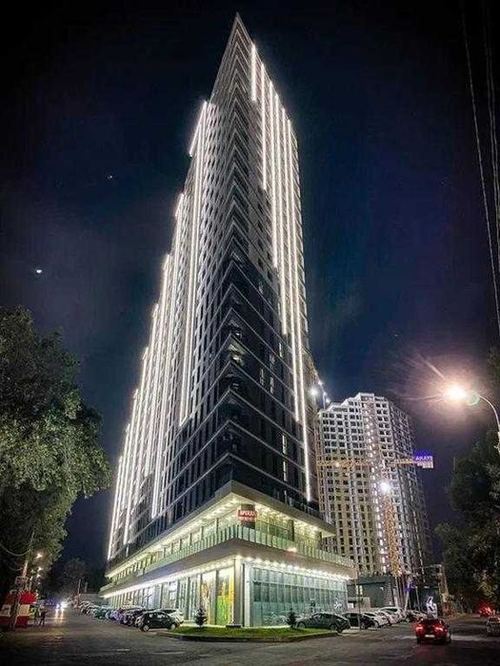 6-комнатная квартира, 320 м²