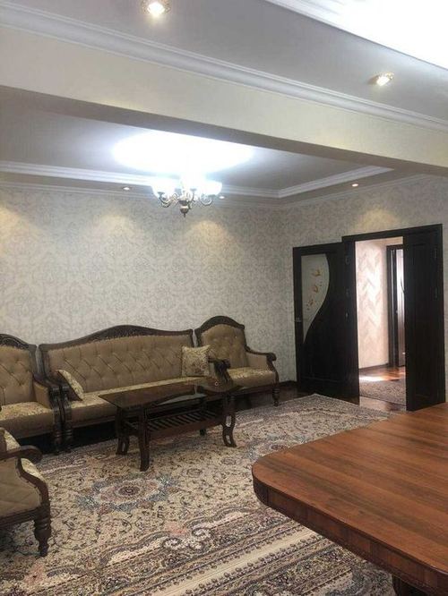 4-xonali kvartira, 93 m²