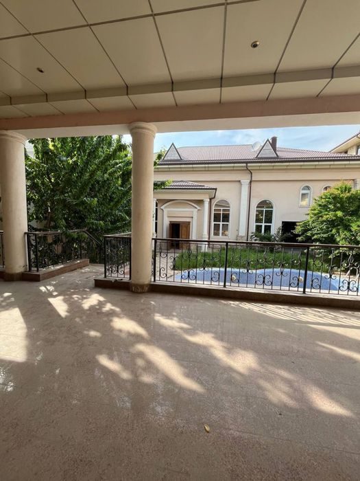6-комнатный дом, 8.8 м², Ташкент, Мирзо-Улугбекский район, на продажу