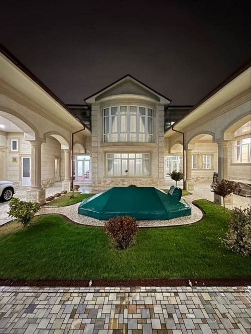 9-xonali uy, 400 m²