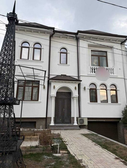 7-xonali uy, 310 m², Toshkent, Mirzo Ulug‘bek tumani, sotuvga