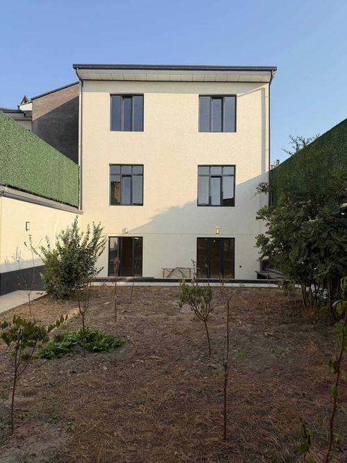 6-комнатный дом, 400 м²