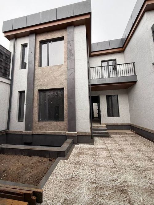5-комнатный коттедж, 180 м²