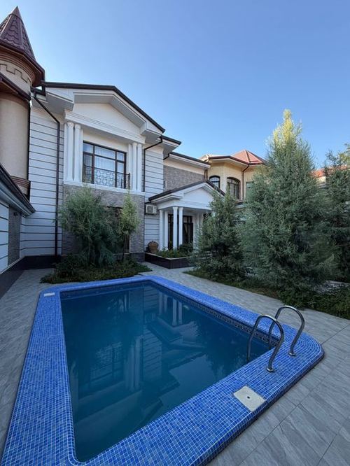 6-комнатный дом, 450 м²