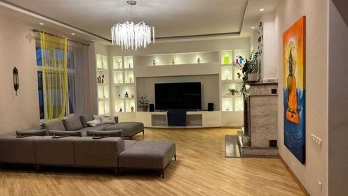 5-комнатный дом, 350 м²