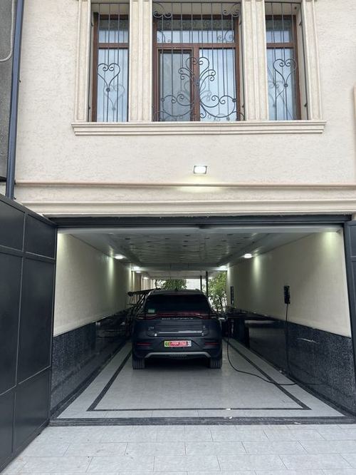 4-комнатный дом, 590 м²