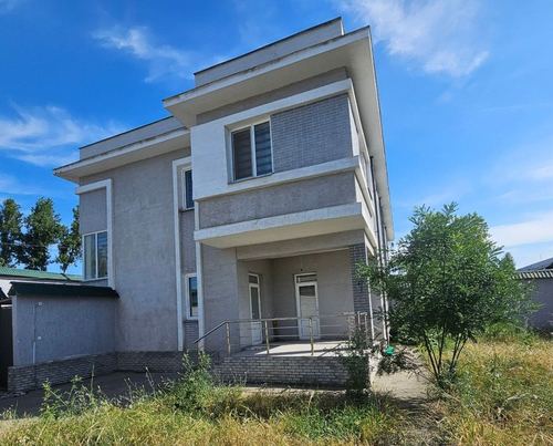 5-комнатный коттедж, 150 м²