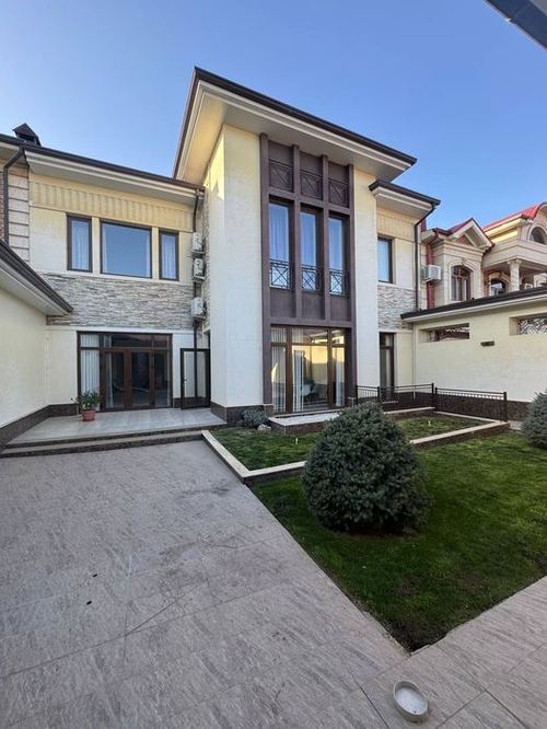 6-комнатный дом, 400 м²