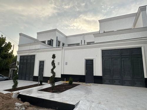 7-комнатный коттедж, 2 м²