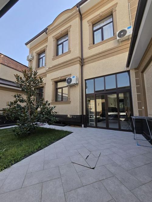 5-комнатный дом, 350 м²
