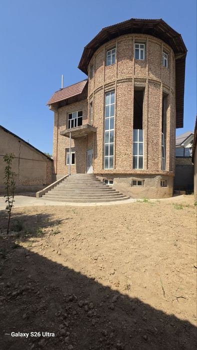 7-комнатный дом, 400 м²