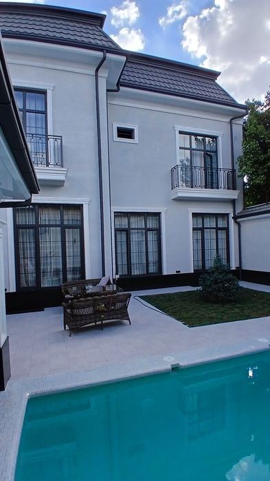 6-комнатный дом, 480 м²
