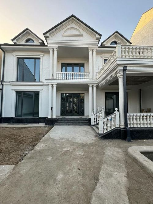 8-room house, 700 m²