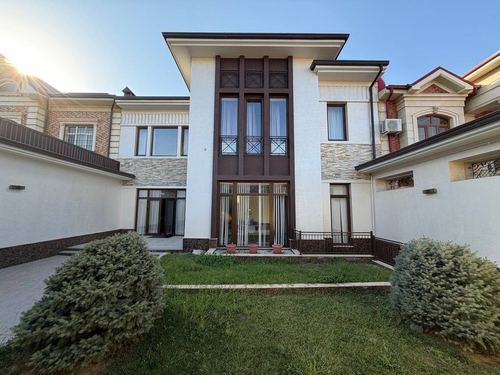6-комнатный дом, 480 м²