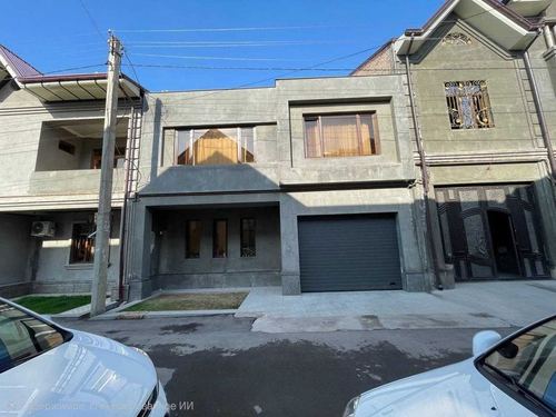 5-комнатный дом, 250 м²