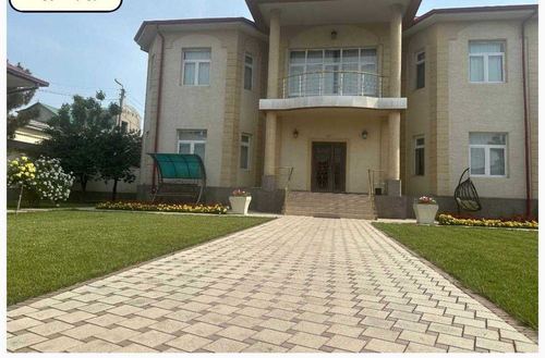 8-комнатный коттедж, 500 м²